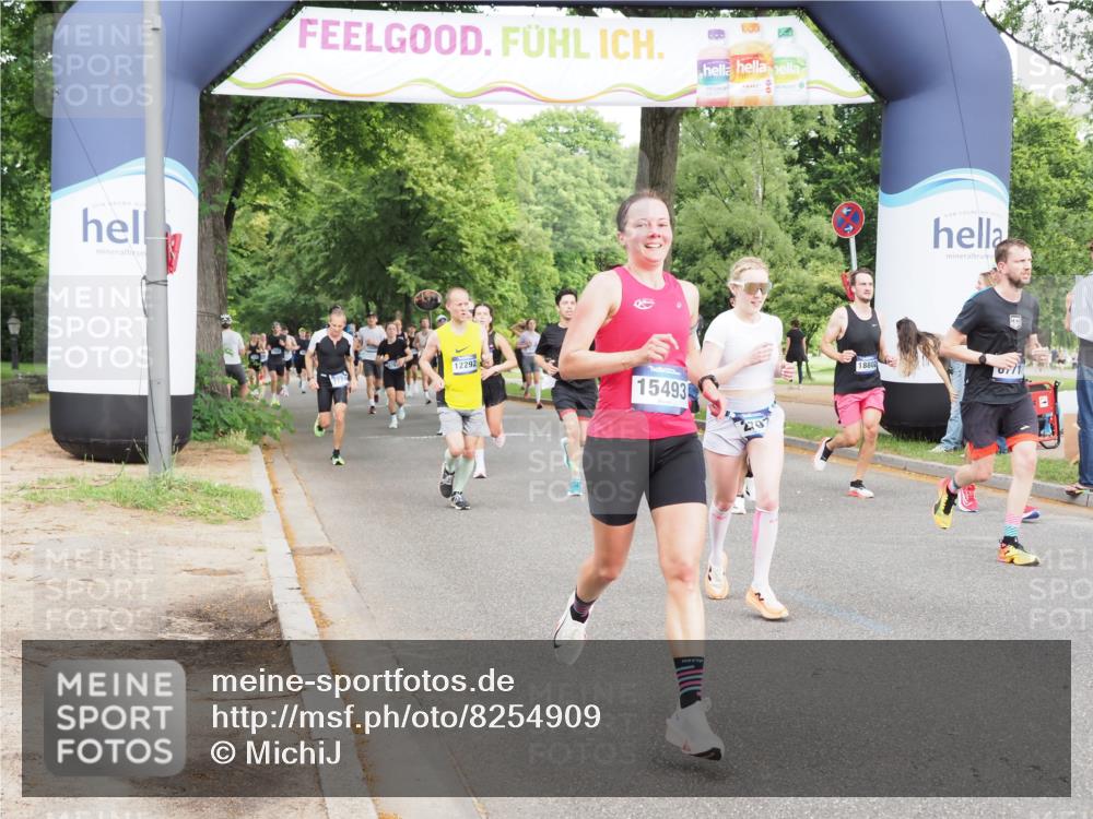 29.06.2025 - hella hamburg halbmarathon MichiJ http://msf.ph/oto/8254909 29.06.2025 10:29:18 Zwischen KM18-KM19 1912, 2568, 2797, 4303, 5050, 6495, 6771, 9640, 9979, 11767, 12292, 13457, 15493, 15542, 16580, 18192, 18573, 18802 meine-sportfotos.de