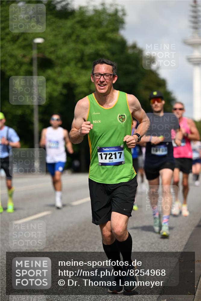29.06.2025 - hella hamburg halbmarathon Dr. Thomas Lammeyer http://msf.ph/oto/8254968 29.06.2025 09:51:44 Kennedybrücke 1385, 1505, 1710, 1743, 2714, 2767, 3959, 4860, 5091, 5315, 5554, 5709, 6684, 7884, 8933, 10404, 10793, 10852, 10900 meine-sportfotos.de