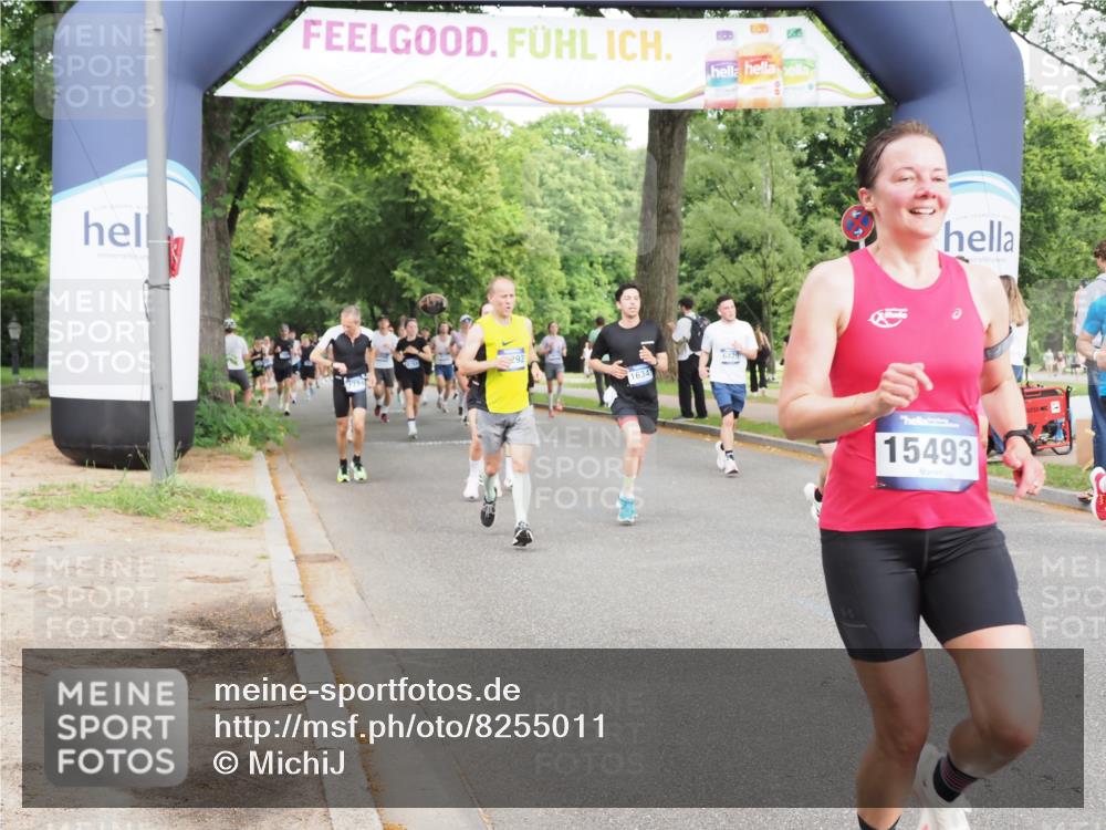 29.06.2025 - hella hamburg halbmarathon MichiJ http://msf.ph/oto/8255011 29.06.2025 10:29:19 Zwischen KM18-KM19 1912, 2797, 4303, 5050, 6429, 6495, 6771, 7774, 9640, 9979, 11767, 12292, 13457, 15493, 15542, 16201, 16347, 16580, 17971, 18192, 18573, 18802 meine-sportfotos.de