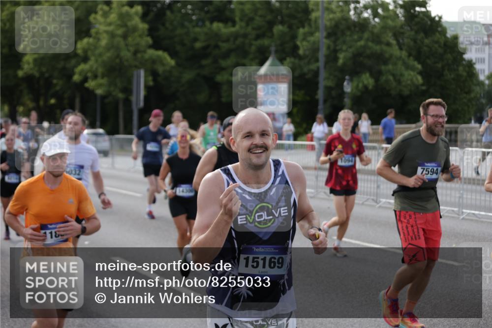 29.06.2025 - hella hamburg halbmarathon Jannik Wohlers http://msf.ph/oto/8255033 29.06.2025 09:57:18 Lombardsbrücke 1086, 1094, 1193, 1422, 1563, 2444, 2448, 2488, 2946, 3058, 3096, 3999, 4261, 4379, 5024, 5032, 5305, 5633, 5820, 5907, 6355, 6356, 6374, 6569, 6585, 6776, 7134, 7397, 7594, 7930, 7932, 7973, 8172, 8176, 8413, 8973, 9214, 9227, 9739, 9835, 10215, 11208, 11430, 11512, 11832, 12155, 12440, 12607, 13701, 13750, 14300, 14737, 14865, 14914, 15134, 15146, 15169, 15395, 15496, 15712, 16008, 16009, 16039, 16047, 16285, 16320, 16750, 16980, 17640, 17642 meine-sportfotos.de