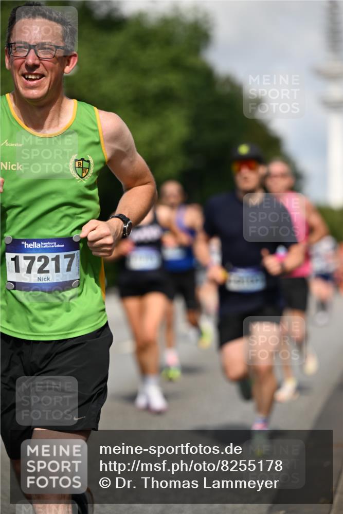 29.06.2025 - hella hamburg halbmarathon Dr. Thomas Lammeyer http://msf.ph/oto/8255178 29.06.2025 09:51:45 Kennedybrücke 1385, 1505, 1710, 1743, 2714, 2767, 3959, 4860, 5091, 5315, 5554, 5709, 6684, 7884, 8933, 10404, 10793, 10852, 10900 meine-sportfotos.de
