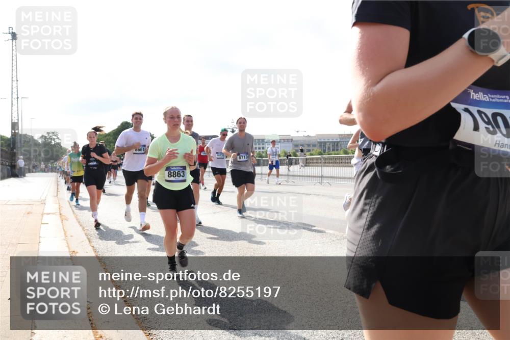 29.06.2025 - hella hamburg halbmarathon Lena Gebhardt http://msf.ph/oto/8255197 29.06.2025 09:56:50 Lombardsbrücke 1381, 1452, 1460, 1496, 1537, 1628, 1657, 1783, 1833, 1877, 2013, 2058, 2074, 2082, 2111, 2208, 2340, 2378, 2396, 2771, 2839, 2869, 2878, 2953, 2996, 3256, 3296, 3310, 3575, 3652, 3791, 4065, 4377, 4404, 4635, 4711, 4726, 4770, 4833, 4897, 5008, 5169, 5194, 5319, 5482, 5839, 5978, 6033, 6286, 6377, 6511, 6512, 6561, 6562, 6631, 7176, 7383, 7475, 7583, 8112, 8261, 8313, 8361, 8572, 8587, 8618, 8651, 8661, 8710, 8813, 8863, 8921, 8930, 8996, 9060, 9082, 9497, 9597, 9638 meine-sportfotos.de