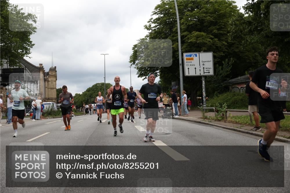 29.06.2025 - hella hamburg halbmarathon Yannick Fuchs http://msf.ph/oto/8255201 29.06.2025 10:48:12 20KM 1410, 1422, 1442, 1549, 1815, 2432, 3103, 3310, 3898, 4299, 5259, 6260, 6356, 6374, 6581, 6994, 7129, 7395, 7478, 7973, 8223, 8285, 8394, 8798, 9012, 9032, 9380, 10040, 10266, 11009, 11430, 11789, 12213, 12362, 12607, 13147, 13794, 13803, 13869, 14026, 14239, 14818, 15113, 15156, 15169, 16092, 16574, 16623, 16750, 16780, 17740, 17765, 18308, 18450, 18514, 18759, 19067, 19177 meine-sportfotos.de