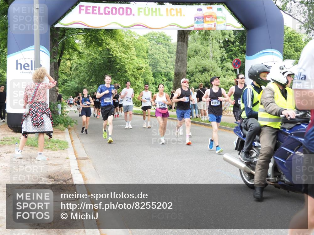 29.06.2025 - hella hamburg halbmarathon MichiJ http://msf.ph/oto/8255202 29.06.2025 10:52:33 Zwischen KM18-KM19 1034, 3112, 5464, 6590, 7826, 8405, 9737, 9994, 10736, 11027, 14022, 14607, 16355, 16847, 16911, 17707, 18726 meine-sportfotos.de