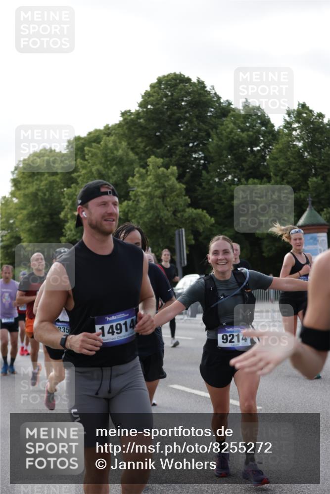 29.06.2025 - hella hamburg halbmarathon Jannik Wohlers http://msf.ph/oto/8255272 29.06.2025 09:57:21 Lombardsbrücke 1094, 1320, 1321, 1422, 1563, 1870, 2448, 2488, 2946, 3058, 3114, 3999, 4261, 4379, 5032, 5305, 5775, 5820, 5907, 6355, 6356, 6374, 6569, 6585, 6628, 6776, 7134, 7478, 7594, 7930, 7932, 7952, 7973, 7976, 8172, 8176, 8413, 8973, 9214, 9227, 9739, 9835, 10860, 11208, 11512, 11832, 12155, 12961, 13701, 13750, 14300, 14865, 14914, 15134, 15146, 15169, 15395, 15426, 15496, 15712, 16008, 16009, 16039, 16047, 16285, 16320, 16750, 16980, 17640, 17642 meine-sportfotos.de