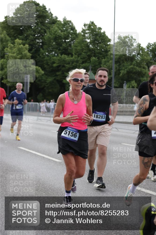29.06.2025 - hella hamburg halbmarathon Jannik Wohlers http://msf.ph/oto/8255283 29.06.2025 10:31:37 Lombardsbrücke 1311, 2384, 2672, 3221, 3239, 3358, 3751, 3752, 3822, 4877, 4924, 5156, 5496, 5601, 6218, 6252, 6718, 6727, 7135, 7239, 7295, 7344, 7535, 7570, 7695, 7789, 7816, 7898, 8538, 10148, 10653, 11168, 11462, 12136, 12319, 12663, 12755, 13026, 14029, 14191, 14536, 15471, 16200, 17118, 17342, 17958, 18283, 18369, 18428, 18838, 18931 meine-sportfotos.de