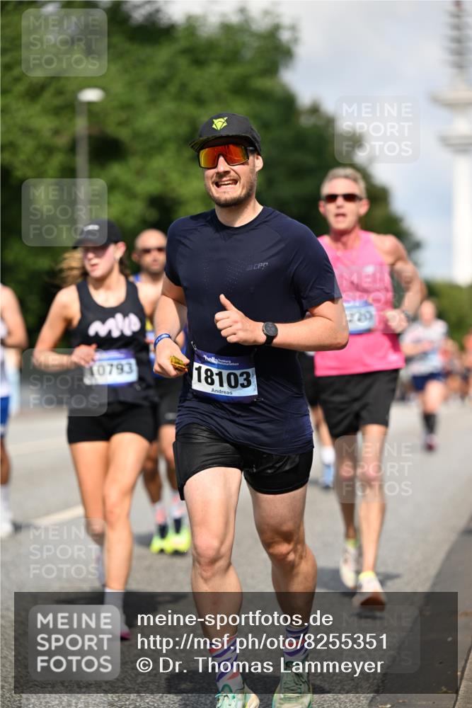 29.06.2025 - hella hamburg halbmarathon Dr. Thomas Lammeyer http://msf.ph/oto/8255351 29.06.2025 09:51:46 Kennedybrücke 1290, 1385, 1505, 1710, 1743, 2714, 2767, 3959, 4860, 5091, 5315, 5554, 5709, 6684, 7154, 7884, 8933, 10404, 10793, 10852, 10900 meine-sportfotos.de
