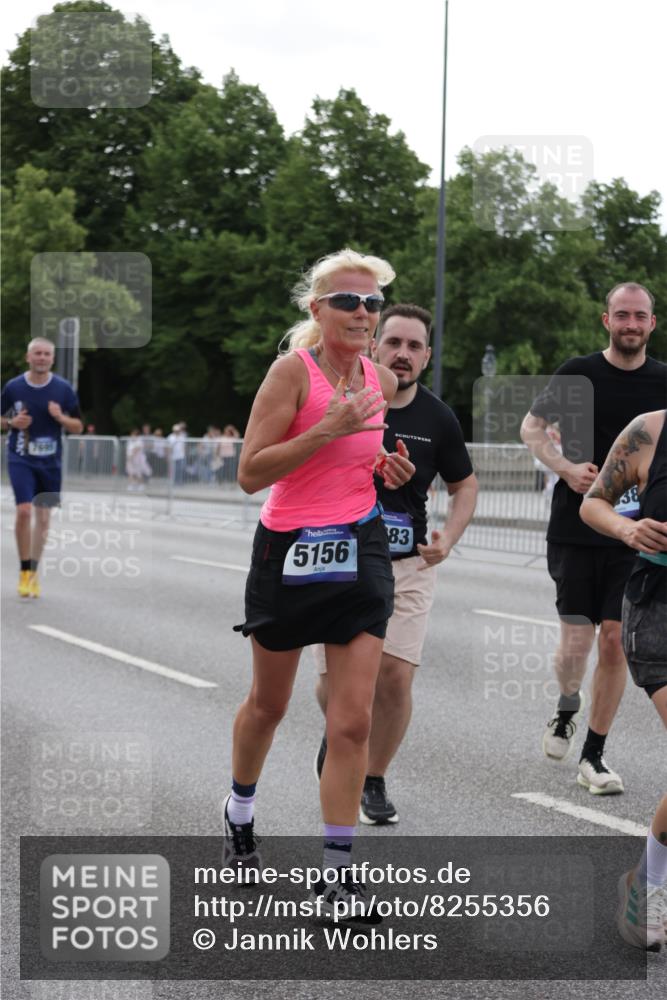 29.06.2025 - hella hamburg halbmarathon Jannik Wohlers http://msf.ph/oto/8255356 29.06.2025 10:31:37 Lombardsbrücke 1311, 2384, 2672, 3221, 3239, 3358, 3751, 3752, 3822, 4877, 4924, 5156, 5496, 5601, 6218, 6252, 6718, 6727, 7135, 7239, 7295, 7344, 7535, 7570, 7695, 7789, 7816, 7898, 8538, 10148, 10653, 11168, 11462, 12136, 12319, 12663, 12755, 13026, 14029, 14191, 14536, 15471, 16200, 17118, 17342, 17958, 18283, 18369, 18428, 18838, 18931 meine-sportfotos.de