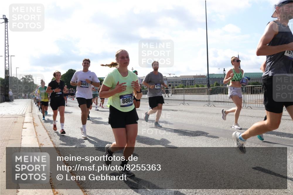 29.06.2025 - hella hamburg halbmarathon Lena Gebhardt http://msf.ph/oto/8255363 29.06.2025 09:56:51 Lombardsbrücke 1381, 1460, 1496, 1537, 1628, 1657, 1783, 1833, 1877, 2013, 2025, 2058, 2074, 2082, 2111, 2208, 2340, 2378, 2396, 2771, 2839, 2869, 2878, 2953, 2996, 3093, 3256, 3296, 3310, 3575, 3652, 3791, 4065, 4377, 4404, 4635, 4711, 4726, 4770, 4833, 4897, 5008, 5169, 5194, 5319, 5839, 5978, 6033, 6286, 6377, 6511, 6512, 6561, 6562, 6631, 7176, 7383, 7475, 8112, 8261, 8313, 8361, 8572, 8587, 8618, 8651, 8661, 8710, 8813, 8863, 8921, 8930, 9060, 9082, 9497, 9597, 9638 meine-sportfotos.de