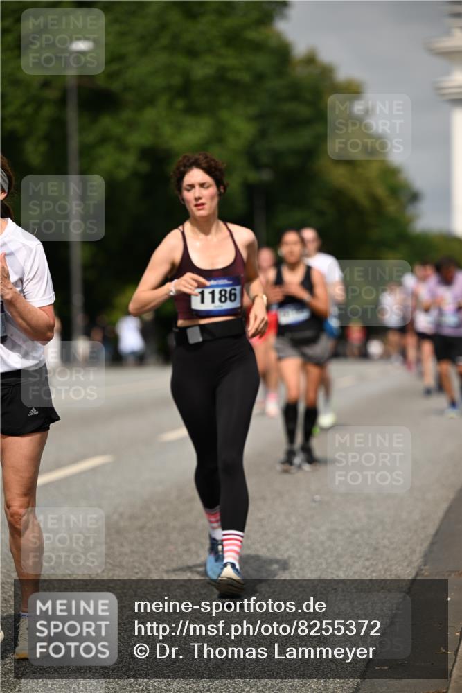 29.06.2025 - hella hamburg halbmarathon Dr. Thomas Lammeyer http://msf.ph/oto/8255372 29.06.2025 10:14:33 Kennedybrücke 1052, 1186, 1456, 5182, 5653, 5806, 7058, 8685, 9150, 9829 meine-sportfotos.de