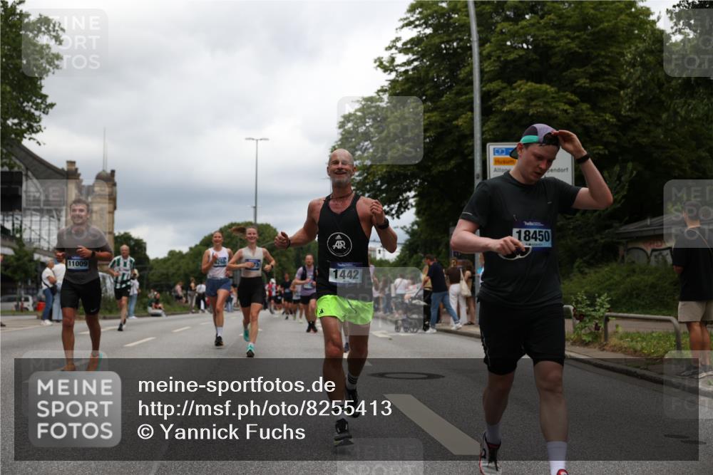 29.06.2025 - hella hamburg halbmarathon Yannick Fuchs http://msf.ph/oto/8255413 29.06.2025 10:48:13 20KM 1410, 1422, 1442, 1549, 1815, 2432, 3103, 3310, 3898, 4299, 5259, 6260, 6356, 6374, 6581, 6994, 7129, 7478, 7973, 8223, 8285, 8394, 8798, 9012, 9032, 9380, 10040, 10266, 11009, 11430, 11789, 12213, 12362, 12489, 13147, 13794, 13803, 13869, 14026, 14239, 14818, 15113, 15156, 15169, 16092, 16574, 16623, 16750, 16780, 17740, 17765, 18308, 18450, 18759, 19067, 19177 meine-sportfotos.de