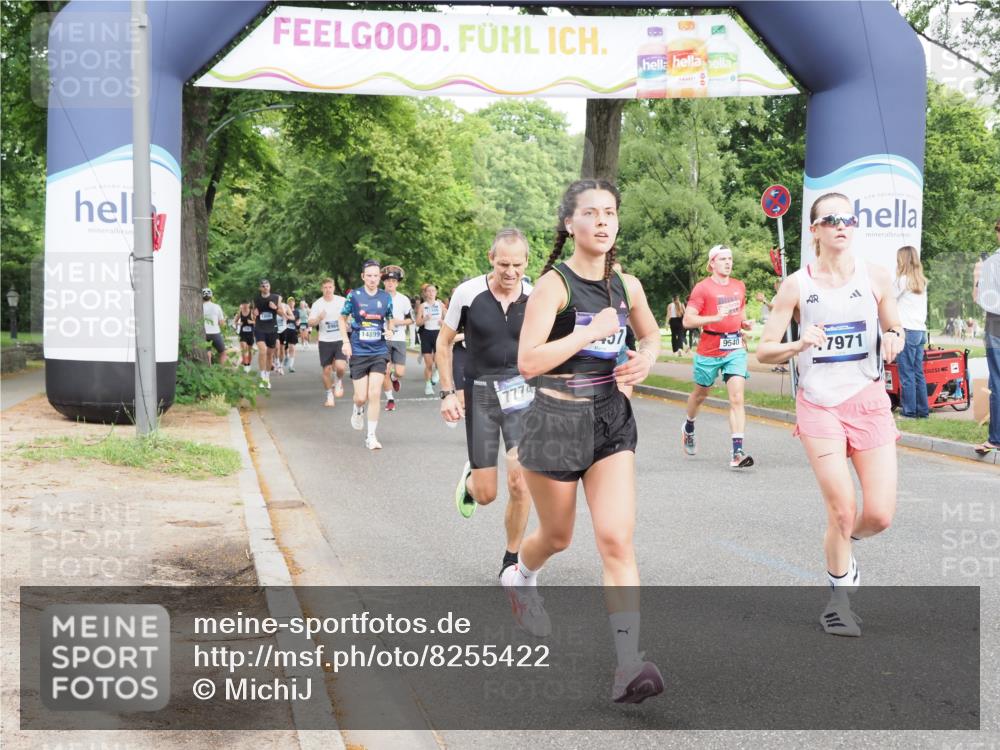 29.06.2025 - hella hamburg halbmarathon MichiJ http://msf.ph/oto/8255422 29.06.2025 10:29:21 Zwischen KM18-KM19 1912, 2797, 4303, 5050, 6429, 6495, 6771, 7774, 9640, 9979, 10783, 12292, 13457, 15493, 16201, 16347, 16580, 17971, 18192, 18802 meine-sportfotos.de