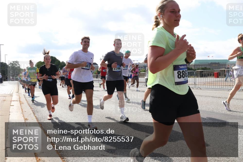 29.06.2025 - hella hamburg halbmarathon Lena Gebhardt http://msf.ph/oto/8255537 29.06.2025 09:56:51 Lombardsbrücke 1381, 1460, 1496, 1537, 1628, 1657, 1783, 1833, 1877, 2013, 2025, 2058, 2074, 2082, 2111, 2208, 2340, 2378, 2396, 2771, 2839, 2869, 2878, 2953, 2996, 3093, 3256, 3296, 3310, 3575, 3652, 3791, 4065, 4377, 4404, 4635, 4711, 4726, 4770, 4833, 4897, 5008, 5169, 5194, 5319, 5839, 5978, 6033, 6286, 6377, 6511, 6512, 6561, 6562, 6631, 7176, 7383, 7475, 8112, 8261, 8313, 8361, 8572, 8587, 8618, 8651, 8661, 8710, 8813, 8863, 8921, 8930, 9060, 9082, 9497, 9597, 9638 meine-sportfotos.de