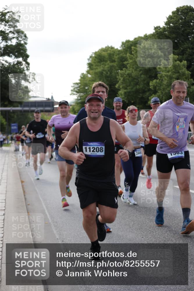 29.06.2025 - hella hamburg halbmarathon Jannik Wohlers http://msf.ph/oto/8255557 29.06.2025 09:57:25 Lombardsbrücke 1094, 1320, 1321, 1563, 1870, 2397, 2448, 2488, 2612, 2946, 3058, 3114, 3251, 3999, 4379, 5032, 5305, 5775, 6355, 6356, 6374, 6569, 6585, 6628, 6776, 7134, 7478, 7594, 7646, 7952, 7973, 7976, 8176, 8413, 8973, 9214, 9227, 9739, 9835, 10860, 11208, 11310, 11512, 11832, 12155, 12224, 12961, 13047, 13750, 14300, 14638, 14865, 14914, 15125, 15134, 15146, 15169, 15395, 15426, 15496, 15712, 15915, 16008, 16009, 16039, 16047, 16285, 16320, 16750, 16980, 17530, 17640, 17642 meine-sportfotos.de
