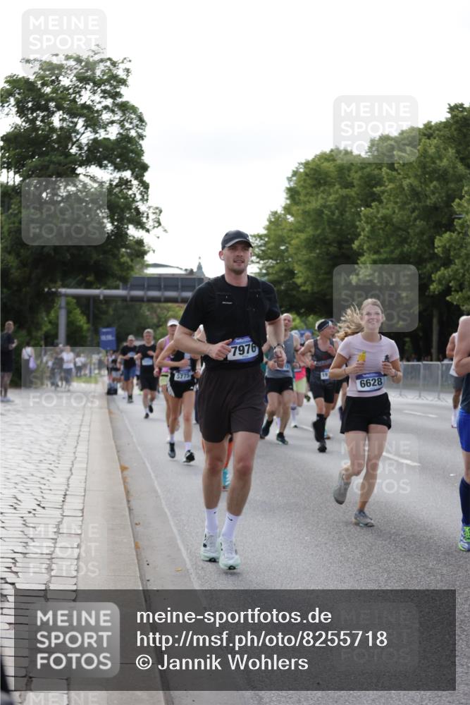 29.06.2025 - hella hamburg halbmarathon Jannik Wohlers http://msf.ph/oto/8255718 29.06.2025 09:57:27 Lombardsbrücke 1094, 1320, 1321, 1563, 1870, 2397, 2448, 2488, 2612, 2946, 3058, 3114, 3251, 4379, 5032, 5305, 5775, 6355, 6356, 6569, 6580, 6585, 6628, 6776, 7134, 7478, 7594, 7646, 7952, 7973, 7976, 8176, 8973, 9214, 9227, 9739, 9835, 10860, 11208, 11310, 11512, 11832, 12155, 12224, 12961, 13047, 13750, 14300, 14638, 14865, 14914, 15125, 15134, 15169, 15395, 15426, 15496, 15712, 15915, 16008, 16009, 16039, 16285, 16320, 16750, 16980, 17530, 17640, 17642 meine-sportfotos.de