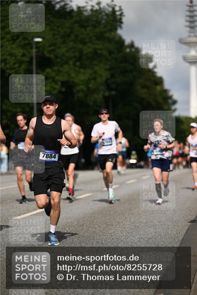29.06.2025 - hella hamburg halbmarathon Dr. Thomas Lammeyer http://msf.ph/oto/8255728 29.06.2025 09:51:48 Kennedybrücke 1290, 1385, 1505, 1710, 2399, 2714, 2767, 3959, 4860, 5091, 5315, 5554, 5709, 6684, 7152, 7154, 7884, 8933, 9403, 10404, 10793, 10852 meine-sportfotos.de