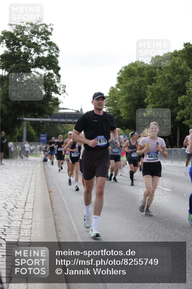 29.06.2025 - hella hamburg halbmarathon Jannik Wohlers http://msf.ph/oto/8255749 29.06.2025 09:57:27 Lombardsbrücke 1094, 1320, 1321, 1563, 1870, 2397, 2448, 2488, 2612, 2946, 3058, 3114, 3251, 4379, 5032, 5305, 5775, 6355, 6356, 6569, 6580, 6585, 6628, 6776, 7134, 7478, 7594, 7646, 7952, 7973, 7976, 8176, 8973, 9214, 9227, 9739, 9835, 10860, 11208, 11310, 11512, 11832, 12155, 12224, 12961, 13047, 13750, 14300, 14638, 14865, 14914, 15125, 15134, 15169, 15395, 15426, 15496, 15712, 15915, 16008, 16009, 16039, 16285, 16320, 16750, 16980, 17530, 17640, 17642 meine-sportfotos.de