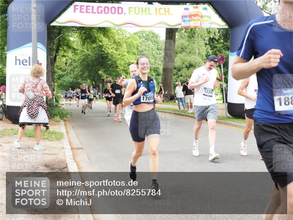 29.06.2025 - hella hamburg halbmarathon MichiJ http://msf.ph/oto/8255784 29.06.2025 10:52:37 Zwischen KM18-KM19 7826, 9736, 9737, 10736, 10886, 12371, 12473, 14607, 17059, 17707, 18726, 18827 meine-sportfotos.de