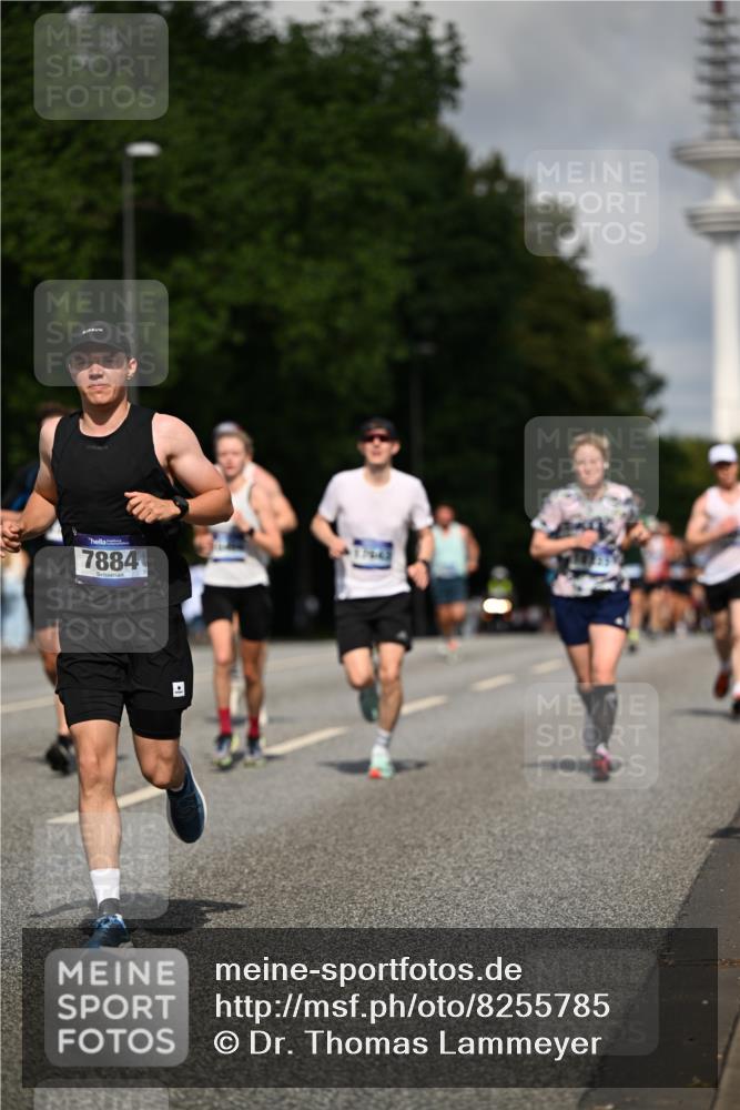29.06.2025 - hella hamburg halbmarathon Dr. Thomas Lammeyer http://msf.ph/oto/8255785 29.06.2025 09:51:49 Kennedybrücke 1290, 1385, 1505, 1710, 2399, 2714, 2767, 3959, 4860, 5091, 5315, 5554, 5709, 6684, 7152, 7154, 7884, 8933, 9403, 10404, 10793, 10852 meine-sportfotos.de