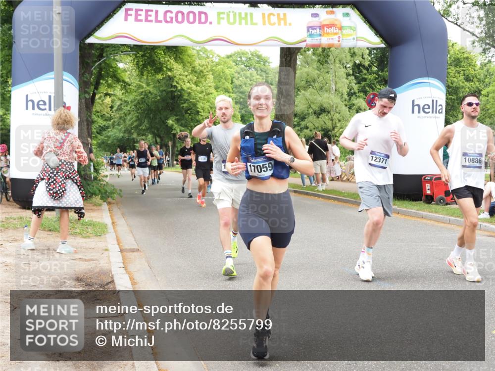 29.06.2025 - hella hamburg halbmarathon MichiJ http://msf.ph/oto/8255799 29.06.2025 10:52:37 Zwischen KM18-KM19 7826, 9736, 9737, 10736, 10886, 12371, 12473, 14607, 17059, 17707, 18726, 18827 meine-sportfotos.de
