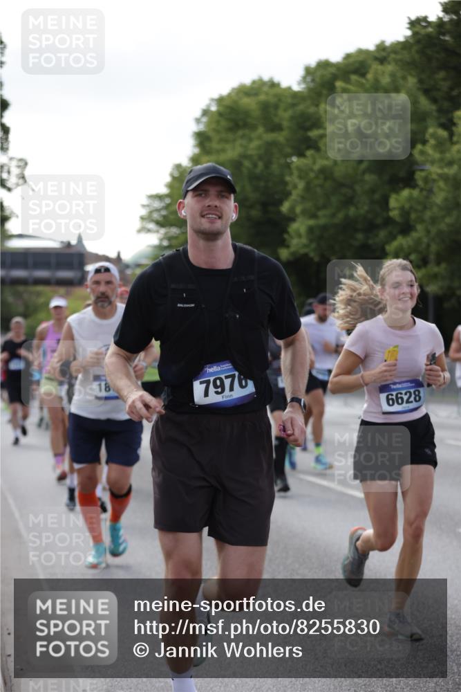 29.06.2025 - hella hamburg halbmarathon Jannik Wohlers http://msf.ph/oto/8255830 29.06.2025 09:57:28 Lombardsbrücke 1094, 1320, 1321, 1563, 1870, 2397, 2448, 2612, 2946, 3058, 3091, 3114, 3251, 4379, 5032, 5305, 5775, 6355, 6356, 6569, 6580, 6585, 6628, 6776, 7065, 7134, 7478, 7594, 7646, 7952, 7973, 7976, 8176, 8973, 9214, 9227, 9739, 9835, 10860, 11208, 11310, 11512, 11757, 11832, 12155, 12224, 12662, 12961, 13047, 13750, 14300, 14638, 14865, 14914, 15125, 15134, 15169, 15395, 15426, 15496, 15712, 15915, 16008, 16009, 16039, 16285, 16320, 16750, 16980, 17530, 17640 meine-sportfotos.de