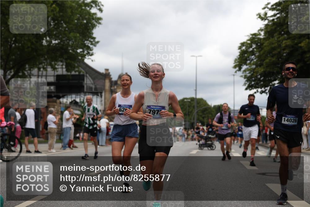 29.06.2025 - hella hamburg halbmarathon Yannick Fuchs http://msf.ph/oto/8255877 29.06.2025 10:48:16 20KM 1410, 1442, 1549, 1815, 2432, 3103, 3310, 3898, 4299, 6260, 6356, 6374, 6581, 6723, 6994, 7129, 7478, 7973, 8223, 8394, 8772, 8798, 9012, 9032, 9060, 9227, 10040, 10266, 11009, 11430, 11789, 12213, 12362, 12489, 13147, 13803, 13869, 14026, 14239, 14818, 15113, 15156, 15169, 15524, 16092, 16574, 16623, 16750, 17740, 17765, 18308, 18450, 18759, 19067, 19177 meine-sportfotos.de