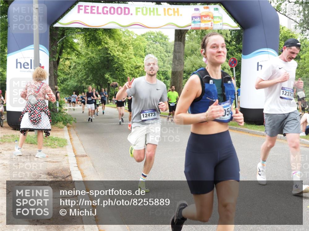 29.06.2025 - hella hamburg halbmarathon MichiJ http://msf.ph/oto/8255889 29.06.2025 10:52:38 Zwischen KM18-KM19 7826, 9736, 9737, 10736, 10886, 12371, 12473, 13481, 14607, 17059, 17707, 18726, 18827 meine-sportfotos.de