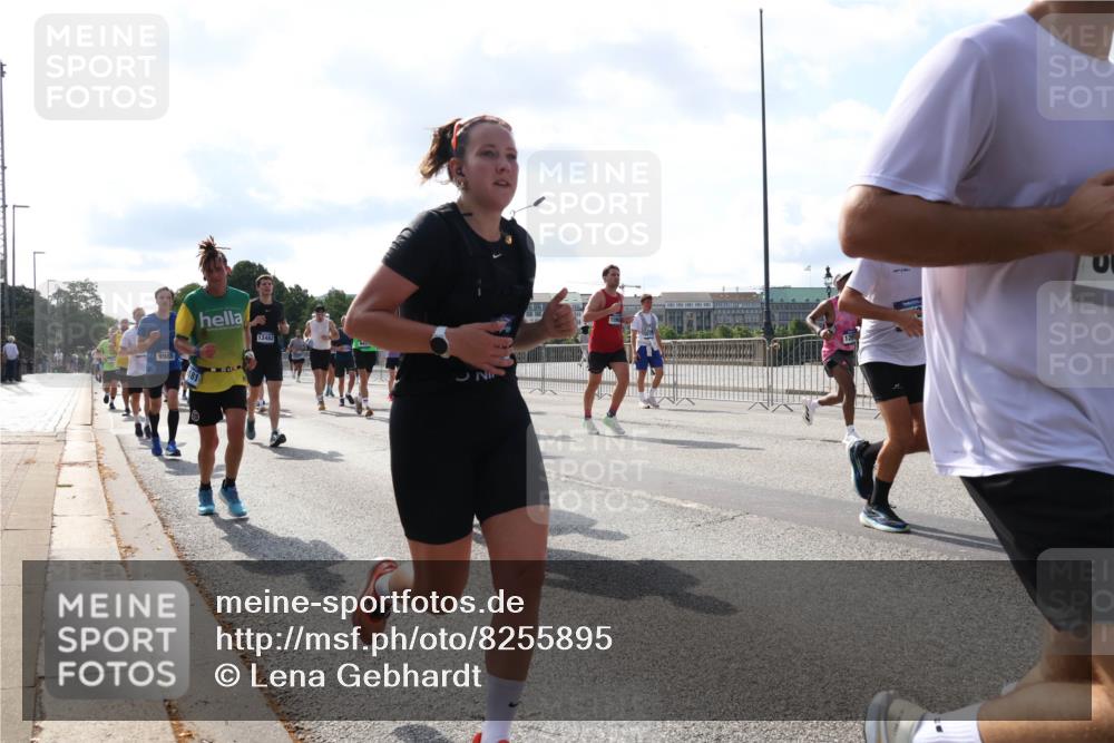29.06.2025 - hella hamburg halbmarathon Lena Gebhardt http://msf.ph/oto/8255895 29.06.2025 09:56:52 Lombardsbrücke 1381, 1460, 1496, 1537, 1628, 1657, 1783, 1833, 1877, 2013, 2025, 2058, 2074, 2082, 2111, 2208, 2340, 2378, 2396, 2771, 2839, 2869, 2878, 2953, 2996, 3093, 3256, 3296, 3310, 3575, 3652, 3791, 4065, 4377, 4404, 4635, 4711, 4726, 4770, 4833, 4897, 5008, 5169, 5194, 5319, 5839, 5978, 6033, 6286, 6377, 6511, 6512, 6561, 6562, 6631, 7176, 7177, 7383, 7475, 7918, 8112, 8261, 8313, 8361, 8572, 8587, 8618, 8651, 8661, 8710, 8813, 8863, 8921, 8930, 9060, 9082, 9497, 9597, 9638 meine-sportfotos.de