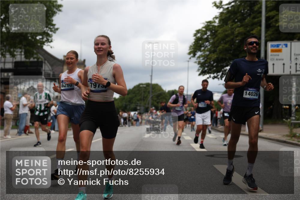 29.06.2025 - hella hamburg halbmarathon Yannick Fuchs http://msf.ph/oto/8255934 29.06.2025 10:48:16 20KM 1410, 1442, 1549, 1815, 2432, 3103, 3310, 3898, 4299, 6260, 6356, 6374, 6581, 6723, 6994, 7129, 7478, 7973, 8223, 8394, 8772, 8798, 9012, 9032, 9060, 9227, 10040, 10266, 11009, 11430, 11789, 12213, 12362, 12489, 13147, 13803, 13869, 14026, 14239, 14818, 15113, 15156, 15169, 15524, 16092, 16574, 16623, 16750, 17740, 17765, 18308, 18450, 18759, 19067, 19177 meine-sportfotos.de