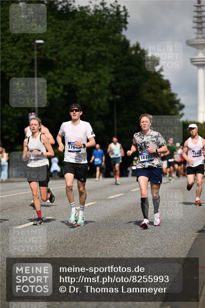 29.06.2025 - hella hamburg halbmarathon Dr. Thomas Lammeyer http://msf.ph/oto/8255993 29.06.2025 09:51:49 Kennedybrücke 1290, 1385, 1505, 1710, 2399, 2714, 2767, 3959, 4860, 5091, 5315, 5554, 5709, 6684, 7152, 7154, 7884, 8933, 9403, 10404, 10793, 10852 meine-sportfotos.de