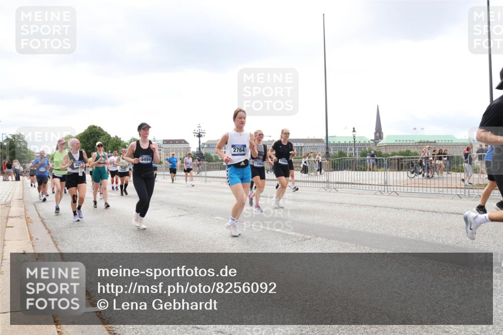 29.06.2025 - hella hamburg halbmarathon Lena Gebhardt http://msf.ph/oto/8256092 29.06.2025 11:07:59 Lombardsbrücke 1574, 1769, 1829, 2312, 2314, 2318, 2319, 2764, 2796, 2867, 3313, 3442, 3549, 3595, 3853, 3855, 3866, 3867, 4226, 4250, 4406, 4461, 4482, 4567, 4573, 4988, 5005, 5398, 5401, 5439, 5541, 5704, 5896, 6070, 6258, 6357, 6586, 6728, 6731, 6778, 6779, 6780, 6928, 7218, 7441, 7559, 7560, 7609, 7713, 7892, 8182, 8252, 8420, 8446, 8636, 9037, 9387, 9494, 9646, 10379, 10517, 11504, 11724, 12063, 12964, 15598, 15716 meine-sportfotos.de