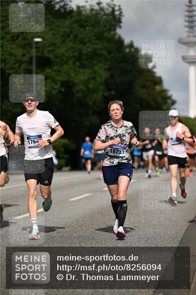 29.06.2025 - hella hamburg halbmarathon Dr. Thomas Lammeyer http://msf.ph/oto/8256094 29.06.2025 09:51:50 Kennedybrücke 1290, 1385, 1505, 1710, 2399, 2714, 2767, 3959, 4860, 5315, 5554, 5709, 7152, 7154, 7884, 8933, 9403, 10404, 10793, 10852 meine-sportfotos.de