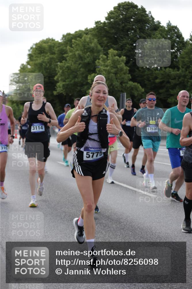 29.06.2025 - hella hamburg halbmarathon Jannik Wohlers http://msf.ph/oto/8256098 29.06.2025 09:57:31 Lombardsbrücke 1094, 1258, 1320, 1321, 1335, 1563, 1870, 2138, 2397, 2448, 2612, 2946, 3058, 3091, 3114, 3251, 5032, 5305, 5672, 5775, 6355, 6356, 6569, 6580, 6585, 6628, 6754, 6776, 7065, 7134, 7478, 7646, 7952, 7973, 7976, 8176, 8973, 9065, 9145, 9163, 9214, 9227, 9835, 10860, 11208, 11310, 11757, 11789, 11832, 12155, 12224, 12662, 12961, 13047, 14300, 14638, 14865, 14914, 15061, 15125, 15134, 15169, 15426, 15496, 15712, 15915, 16008, 16009, 16320, 16563, 16750, 16980, 17530 meine-sportfotos.de