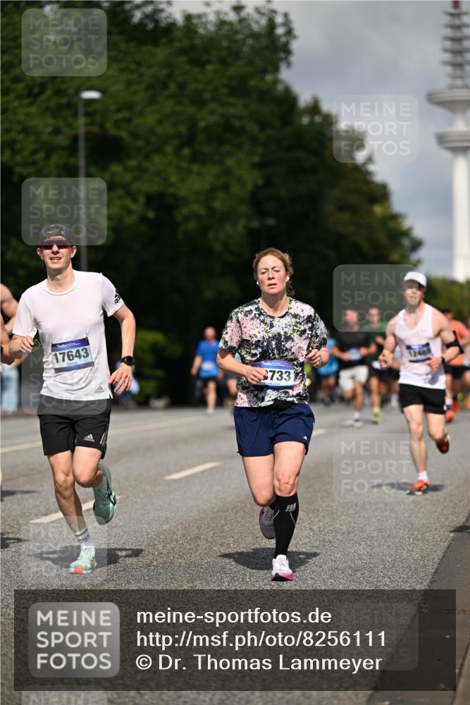 29.06.2025 - hella hamburg halbmarathon Dr. Thomas Lammeyer http://msf.ph/oto/8256111 29.06.2025 09:51:50 Kennedybrücke 1290, 1385, 1505, 1710, 2399, 2714, 2767, 3959, 4860, 5315, 5554, 5709, 7152, 7154, 7884, 8933, 9403, 10404, 10793, 10852 meine-sportfotos.de