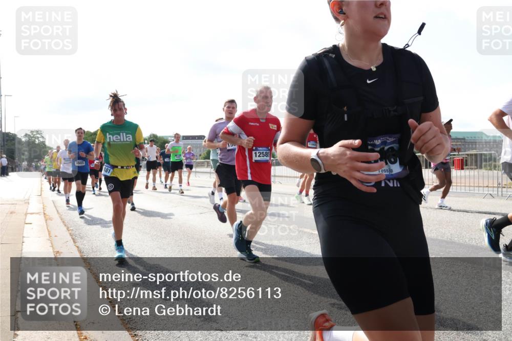 29.06.2025 - hella hamburg halbmarathon Lena Gebhardt http://msf.ph/oto/8256113 29.06.2025 09:56:52 Lombardsbrücke 1381, 1460, 1496, 1537, 1628, 1657, 1783, 1833, 1877, 2013, 2025, 2058, 2074, 2082, 2111, 2208, 2340, 2378, 2396, 2771, 2839, 2869, 2878, 2953, 2996, 3093, 3256, 3296, 3310, 3575, 3652, 3791, 4065, 4377, 4404, 4635, 4711, 4726, 4770, 4833, 4897, 5008, 5169, 5194, 5319, 5839, 5978, 6033, 6286, 6377, 6511, 6512, 6561, 6562, 6631, 7176, 7177, 7383, 7475, 7918, 8112, 8261, 8313, 8361, 8572, 8587, 8618, 8651, 8661, 8710, 8813, 8863, 8921, 8930, 9060, 9082, 9497, 9597, 9638 meine-sportfotos.de