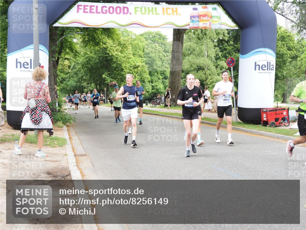 29.06.2025 - hella hamburg halbmarathon MichiJ http://msf.ph/oto/8256149 29.06.2025 10:52:42 Zwischen KM18-KM19 3578, 3746, 4488, 9165, 9736, 10781, 10886, 10998, 12371, 12473, 13481, 17059, 18827 meine-sportfotos.de