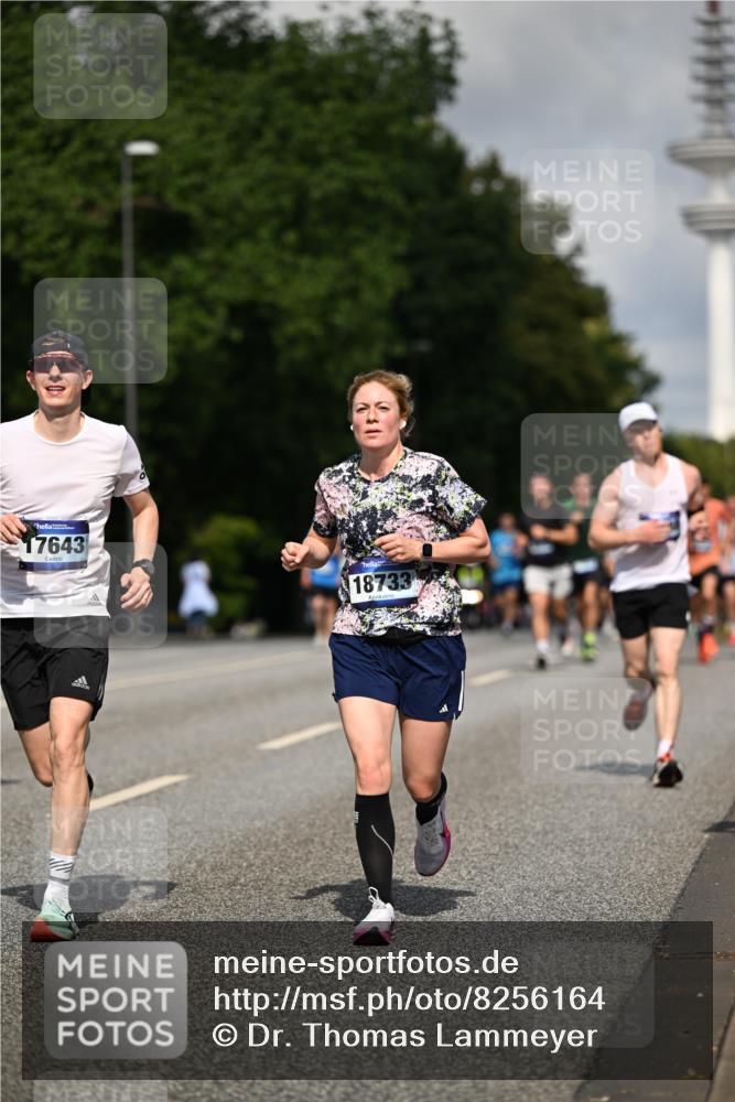 29.06.2025 - hella hamburg halbmarathon Dr. Thomas Lammeyer http://msf.ph/oto/8256164 29.06.2025 09:51:51 Kennedybrücke 1290, 1505, 1710, 2399, 2714, 2767, 3480, 3959, 4860, 5315, 5554, 5709, 7152, 7154, 7884, 8933, 9403, 10404, 10793, 10852 meine-sportfotos.de