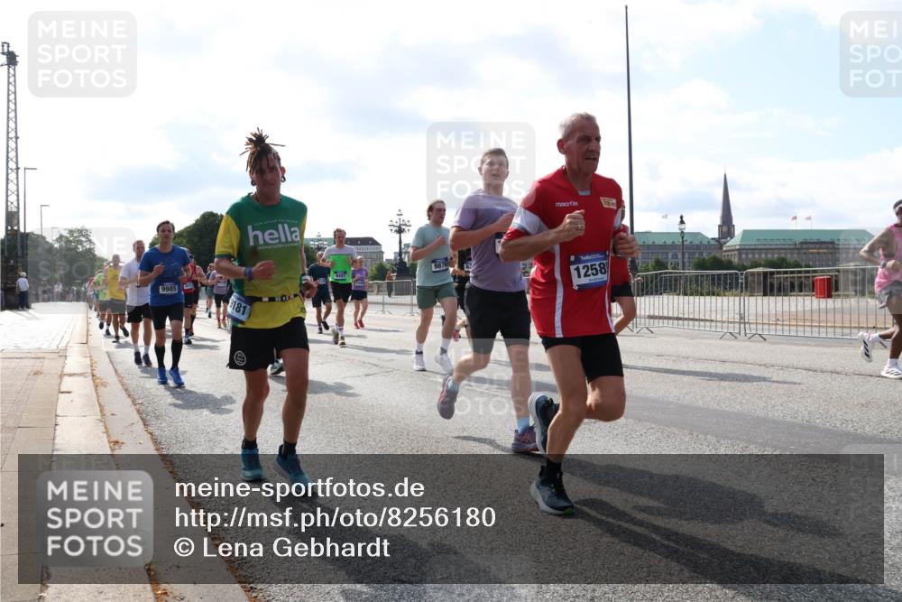29.06.2025 - hella hamburg halbmarathon Lena Gebhardt http://msf.ph/oto/8256180 29.06.2025 09:56:53 Lombardsbrücke 1381, 1460, 1496, 1537, 1628, 1657, 1783, 1833, 1877, 2013, 2025, 2058, 2074, 2082, 2111, 2208, 2340, 2378, 2396, 2771, 2839, 2869, 2878, 2953, 2996, 3093, 3256, 3296, 3310, 3575, 3652, 3791, 4065, 4377, 4404, 4635, 4711, 4726, 4770, 4833, 4897, 5008, 5169, 5194, 5319, 5744, 5839, 5978, 6033, 6286, 6377, 6511, 6512, 6561, 6562, 6631, 7176, 7177, 7383, 7475, 7918, 8112, 8261, 8313, 8361, 8572, 8587, 8618, 8651, 8661, 8710, 8813, 8863, 8921, 8930, 9060, 9082, 9497, 9597, 9638 meine-sportfotos.de