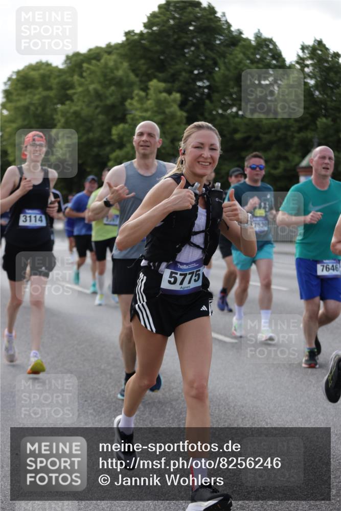 29.06.2025 - hella hamburg halbmarathon Jannik Wohlers http://msf.ph/oto/8256246 29.06.2025 09:57:31 Lombardsbrücke 1094, 1258, 1320, 1321, 1335, 1563, 1870, 2138, 2397, 2448, 2612, 2946, 3058, 3091, 3114, 3251, 5032, 5305, 5672, 5775, 6355, 6356, 6569, 6580, 6585, 6628, 6754, 6776, 7065, 7134, 7478, 7646, 7952, 7973, 7976, 8176, 8973, 9065, 9145, 9163, 9214, 9227, 9835, 10860, 11208, 11310, 11757, 11789, 11832, 12155, 12224, 12662, 12961, 13047, 14300, 14638, 14865, 14914, 15061, 15125, 15134, 15169, 15426, 15496, 15712, 15915, 16008, 16009, 16320, 16563, 16750, 16980, 17530 meine-sportfotos.de