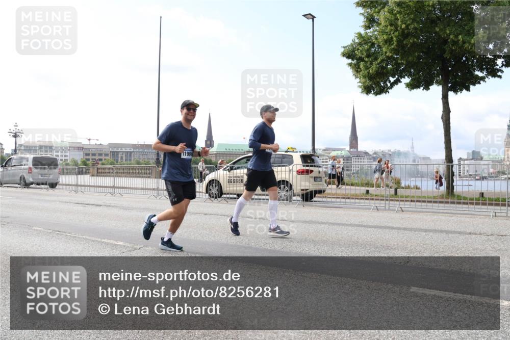 29.06.2025 - hella hamburg halbmarathon Lena Gebhardt http://msf.ph/oto/8256281 29.06.2025 10:10:44 Lombardsbrücke 1166, 1186, 1573, 1781, 4389, 5182, 5440, 5990, 5991, 7250, 7370, 7685, 9169, 9681, 9816, 9829, 11180, 11355, 11887, 11904, 11905, 12008, 12426, 12556, 12629, 12790, 13588, 13594, 13797, 13825, 13901, 14270, 14679, 14822, 15214, 15409, 16166, 16344, 16639, 16808, 17532, 17730, 18949, 19023 meine-sportfotos.de