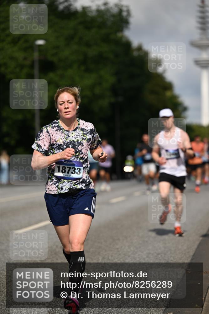29.06.2025 - hella hamburg halbmarathon Dr. Thomas Lammeyer http://msf.ph/oto/8256289 29.06.2025 09:51:52 Kennedybrücke 1290, 1505, 1710, 2399, 2714, 2767, 3480, 3959, 4860, 5307, 5554, 5709, 7152, 7154, 7884, 8933, 9403, 10404, 10793, 10852 meine-sportfotos.de
