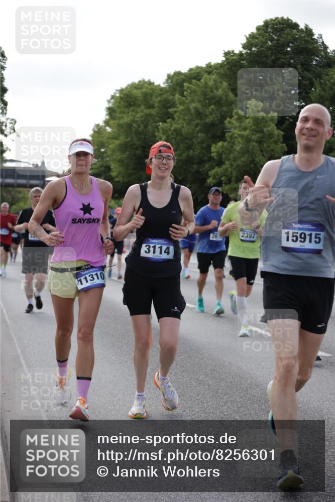 29.06.2025 - hella hamburg halbmarathon Jannik Wohlers http://msf.ph/oto/8256301 29.06.2025 09:57:32 Lombardsbrücke 1094, 1258, 1320, 1321, 1335, 1563, 1870, 2138, 2397, 2448, 2612, 2946, 3058, 3091, 3114, 3251, 5032, 5305, 5672, 5775, 6355, 6356, 6569, 6580, 6585, 6628, 6754, 6776, 7065, 7134, 7478, 7509, 7646, 7952, 7976, 8176, 8973, 9065, 9145, 9163, 9214, 9227, 9835, 10860, 11208, 11310, 11757, 11789, 12155, 12224, 12662, 12961, 13047, 14300, 14638, 14865, 15061, 15125, 15134, 15426, 15496, 15712, 15915, 16008, 16009, 16320, 16563, 16750, 16980, 17530 meine-sportfotos.de