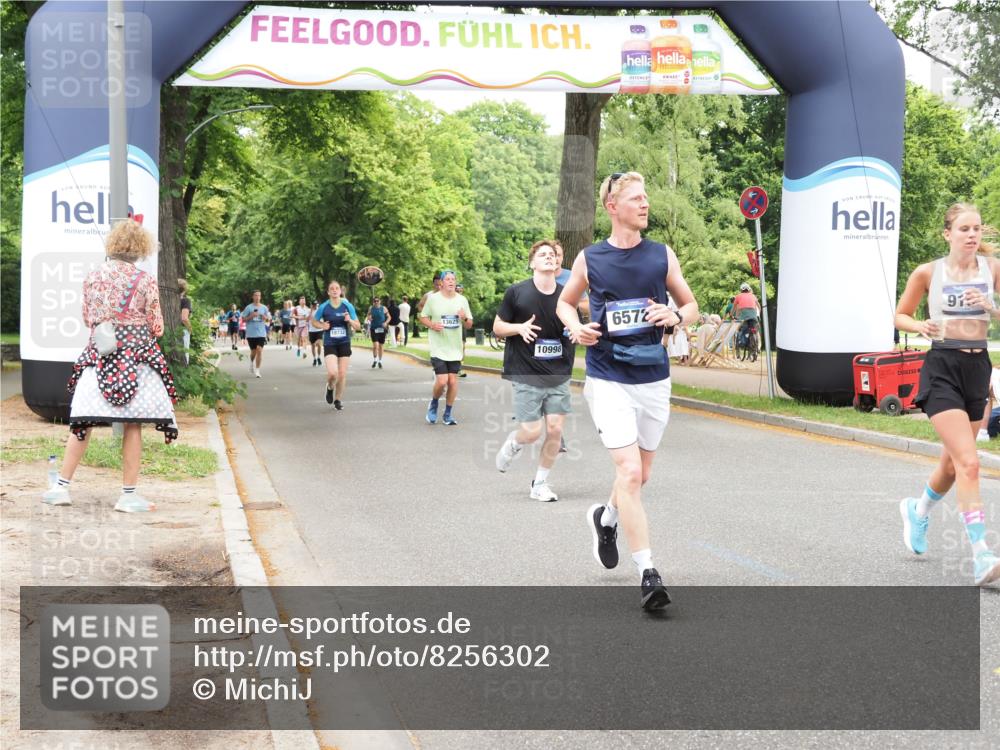 29.06.2025 - hella hamburg halbmarathon MichiJ http://msf.ph/oto/8256302 29.06.2025 10:52:44 Zwischen KM18-KM19 3578, 3746, 4488, 6572, 9165, 10067, 10781, 10998, 13481, 13625 meine-sportfotos.de