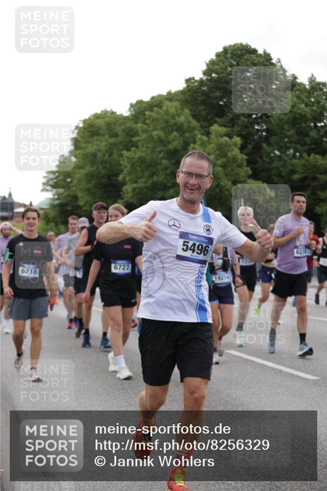 29.06.2025 - hella hamburg halbmarathon Jannik Wohlers http://msf.ph/oto/8256329 29.06.2025 10:31:45 Lombardsbrücke 1311, 1987, 2349, 2943, 3022, 3707, 3752, 3778, 3822, 4314, 4365, 4605, 4924, 5496, 5601, 5658, 5743, 6218, 6252, 7135, 7239, 7295, 7344, 7535, 7570, 7695, 7789, 7816, 8175, 8538, 9125, 9206, 10248, 10924, 11168, 11462, 12136, 12319, 12755, 12936, 13026, 13959, 13960, 14029, 14099, 14105, 14191, 14494, 14599, 15471, 15987, 16200, 17958, 18369, 18931 meine-sportfotos.de