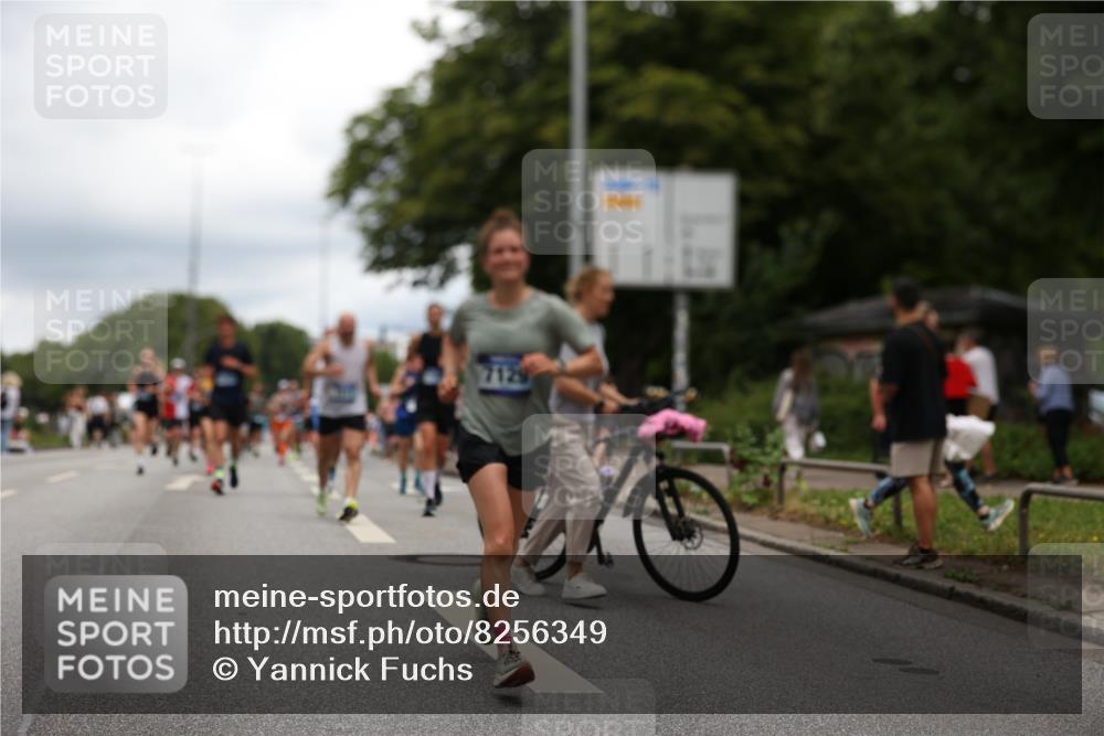 29.06.2025 - hella hamburg halbmarathon Yannick Fuchs http://msf.ph/oto/8256349 29.06.2025 10:48:20 20KM 1410, 1442, 1549, 1815, 2432, 3177, 3310, 3861, 3898, 4299, 6082, 6084, 6260, 6356, 6581, 6723, 6994, 7129, 7973, 8223, 8772, 8798, 9012, 9060, 9227, 10040, 10263, 10266, 11009, 11499, 11789, 12213, 12362, 12489, 13147, 13869, 14026, 14660, 14818, 15113, 15156, 15169, 15408, 15524, 16092, 16574, 16623, 16750, 17740, 17765, 18450, 18759, 19177 meine-sportfotos.de