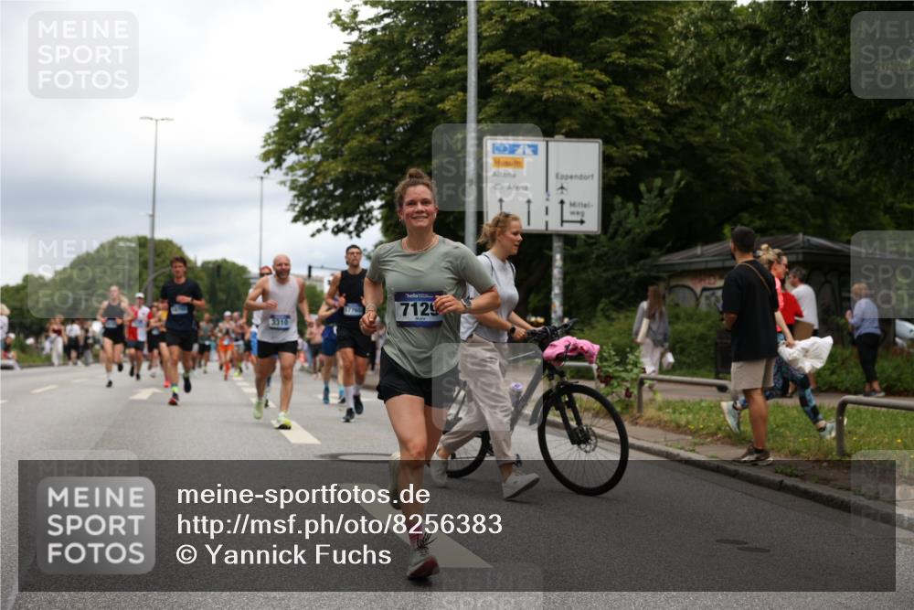 29.06.2025 - hella hamburg halbmarathon Yannick Fuchs http://msf.ph/oto/8256383 29.06.2025 10:48:20 20KM 1410, 1442, 1549, 1815, 2432, 3177, 3310, 3861, 3898, 4299, 6082, 6084, 6260, 6356, 6581, 6723, 6994, 7129, 7973, 8223, 8772, 8798, 9012, 9060, 9227, 10040, 10263, 10266, 11009, 11499, 11789, 12213, 12362, 12489, 13147, 13869, 14026, 14660, 14818, 15113, 15156, 15169, 15408, 15524, 16092, 16574, 16623, 16750, 17740, 17765, 18450, 18759, 19177 meine-sportfotos.de