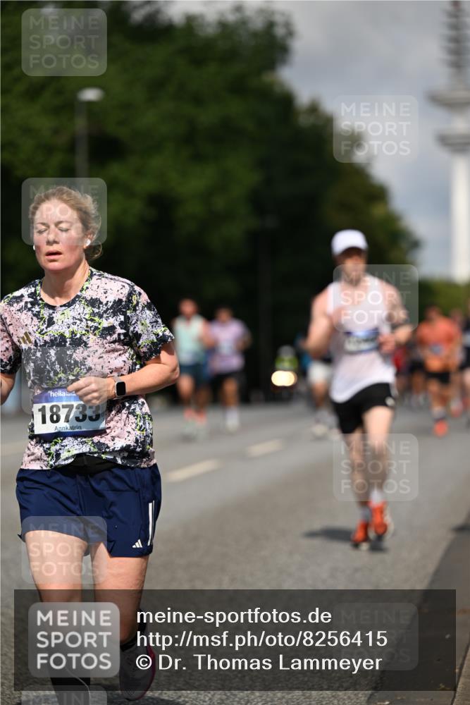 29.06.2025 - hella hamburg halbmarathon Dr. Thomas Lammeyer http://msf.ph/oto/8256415 29.06.2025 09:51:52 Kennedybrücke 1290, 1505, 1710, 2399, 2714, 2767, 3480, 3959, 4860, 5307, 5554, 5709, 7152, 7154, 7884, 8933, 9403, 10404, 10793, 10852 meine-sportfotos.de