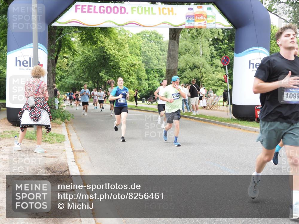 29.06.2025 - hella hamburg halbmarathon MichiJ http://msf.ph/oto/8256461 29.06.2025 10:52:46 Zwischen KM18-KM19 3578, 3746, 4488, 6572, 9165, 10067, 10781, 10998, 13481, 13566, 13625, 18732 meine-sportfotos.de