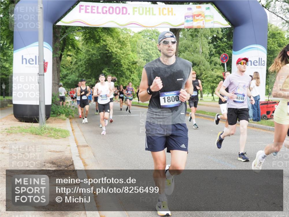 29.06.2025 - hella hamburg halbmarathon MichiJ http://msf.ph/oto/8256499 29.06.2025 10:29:27 Zwischen KM18-KM19 1677, 1800, 6152, 6429, 7284, 7774, 7796, 8122, 8966, 9540, 9711, 10783, 12385, 12895, 13667, 14899, 16201, 16249, 16347, 17486, 17724, 17971, 18412 meine-sportfotos.de