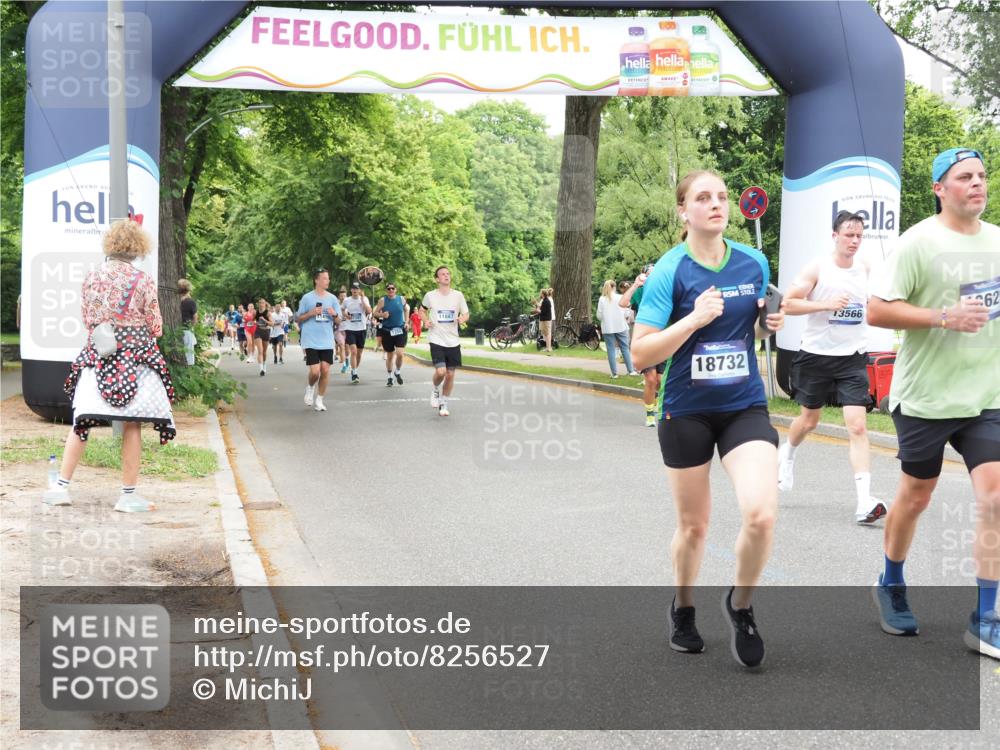 29.06.2025 - hella hamburg halbmarathon MichiJ http://msf.ph/oto/8256527 29.06.2025 10:52:48 Zwischen KM18-KM19 3578, 6572, 9165, 10067, 10998, 13566, 13625, 18732 meine-sportfotos.de